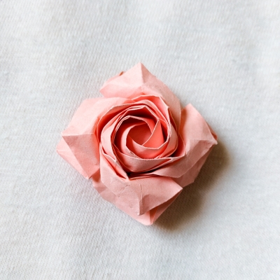 Origami pinke Rose
