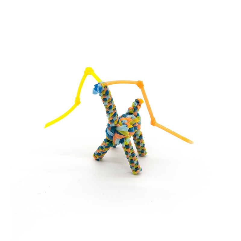 Origami Reh aus Kunststofftube, als Spielzeug, Geschenk für Kinder oder Erwachsene